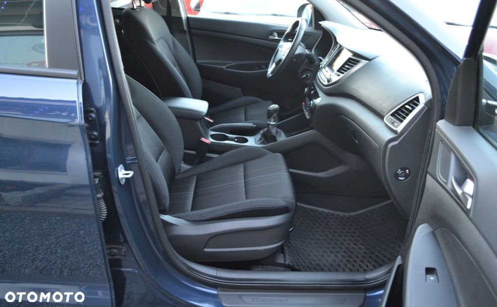 Hyundai Tucson blue 1.6 GDi 2WD Navi - 36