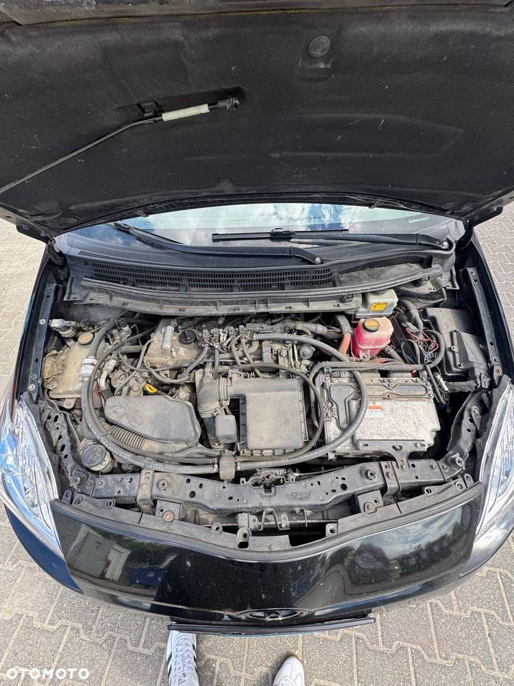 Toyota Prius 1.8 HSD Luna - 8