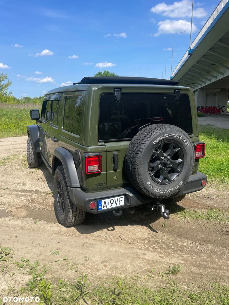 Jeep Wrangler - 16