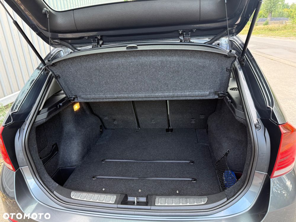 BMW X1 sDrive20d Sport Line - 36