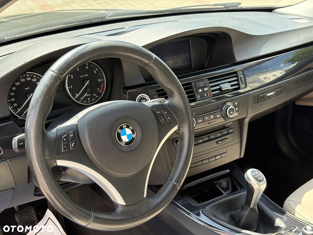 BMW Seria 3 318i Edition Exclusive - 13