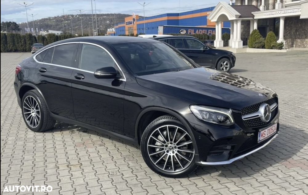 Mercedes-Benz GLC Coupe 250 d 4Matic 9G-TRONIC AMG Line - 23