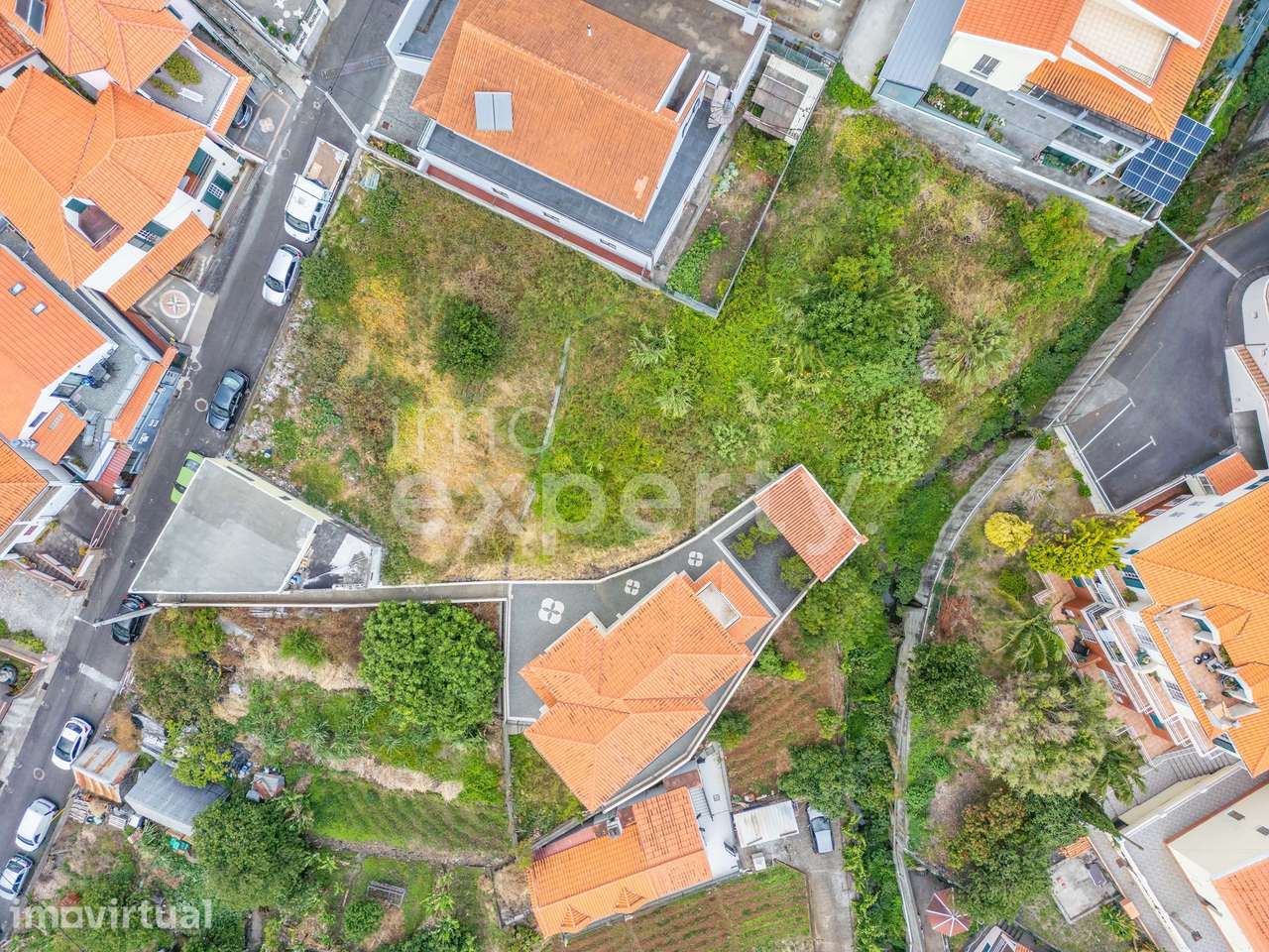 Terreno Urbano com Vista Mar em Machico | 400 m² | 300 m² de Construçã - Grande imagem: 2/13