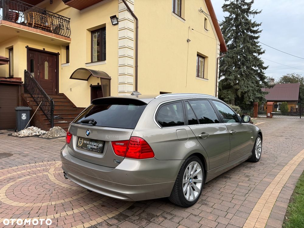 BMW Seria 3 320d Touring Sport-Aut Blue Performance Luxury Line - 10