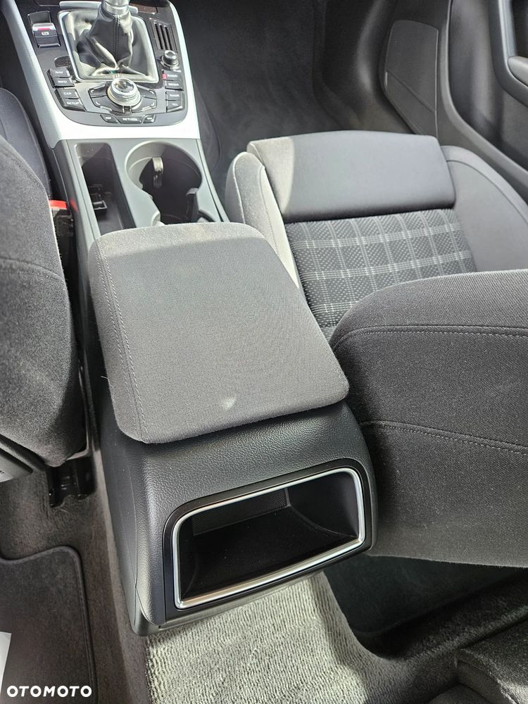Audi A4 Limousine - 19
