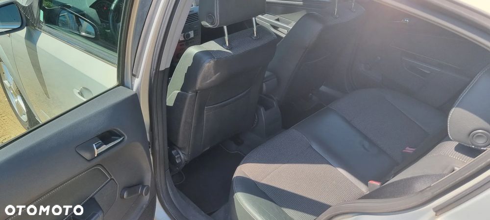 Opel Astra 1.8 Sport - 11