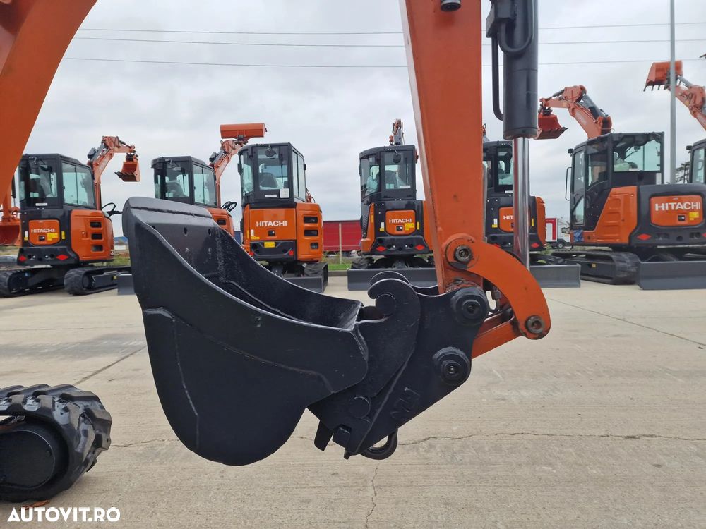 Hitachi ZX19, Masa operat 2tone, 2019, 1.596h, LAMA, CUPLA RAPIDA+3 CUPE, Senile extensibile, latime strans 0,98m, Inst picon, cabina, radio, senile 80% ok, STARE FOARTE BUNA, posibilitate leasing 4 ani, rata lunara 2.000 lei-PROMOTIE-17.900EUR+Tva - 17
