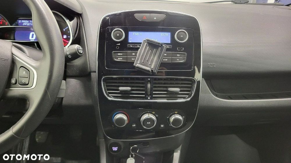 Renault Clio - 17
