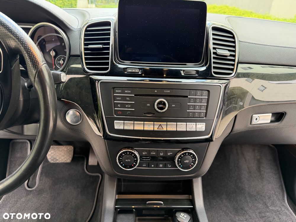 Mercedes-Benz GLE 350 d 4Matic 9G-TRONIC AMG Line - 27