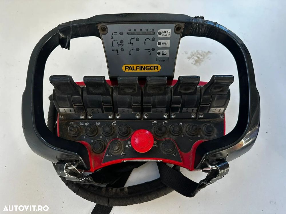 MAN TGS 33.400 / 6x4 / BASCUNĂ CU 2 LATE / BASCUNĂ HIDROBRATĂ + HDS PALFINGER PK 15500 / PILOT / MANUALĂ - 39