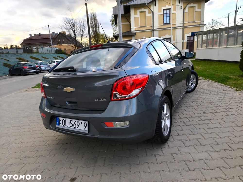 Chevrolet Cruze 1.6 LT+ - 8