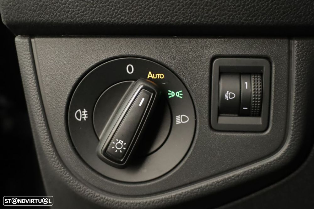 VW Taigo 1.0 TSI Urban DSG - 18