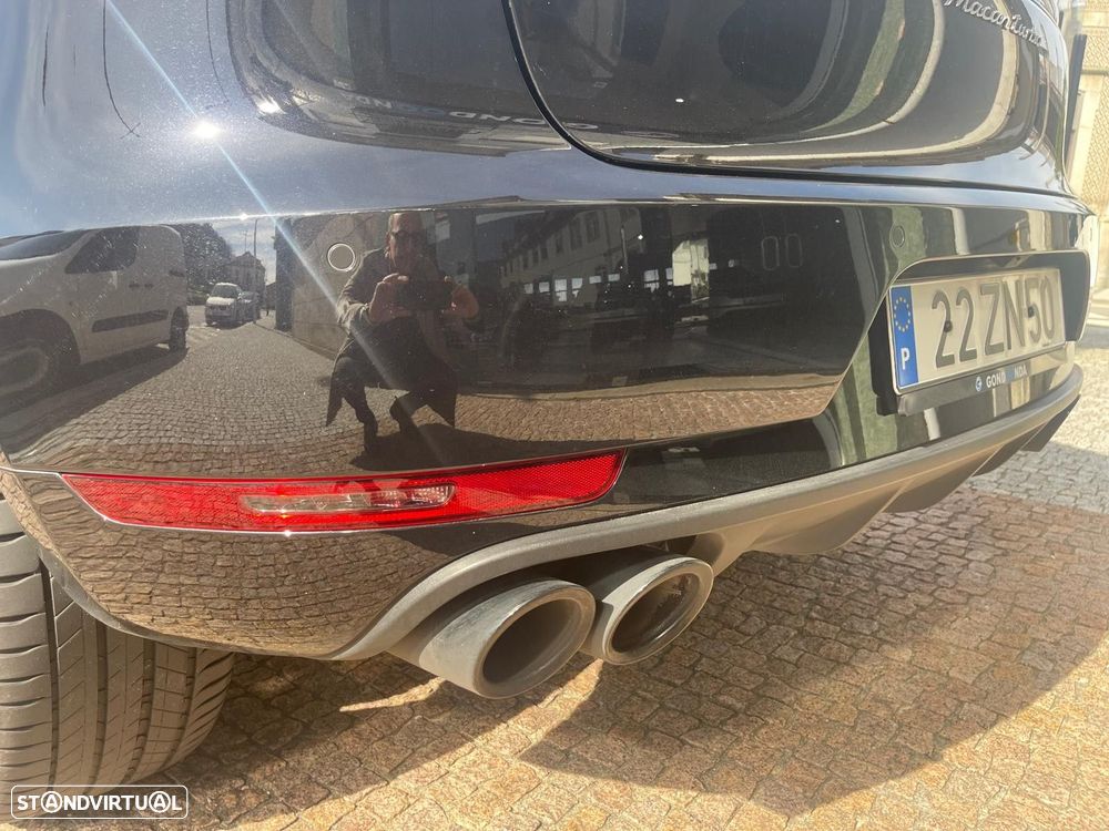 Porsche Macan Turbo - 14