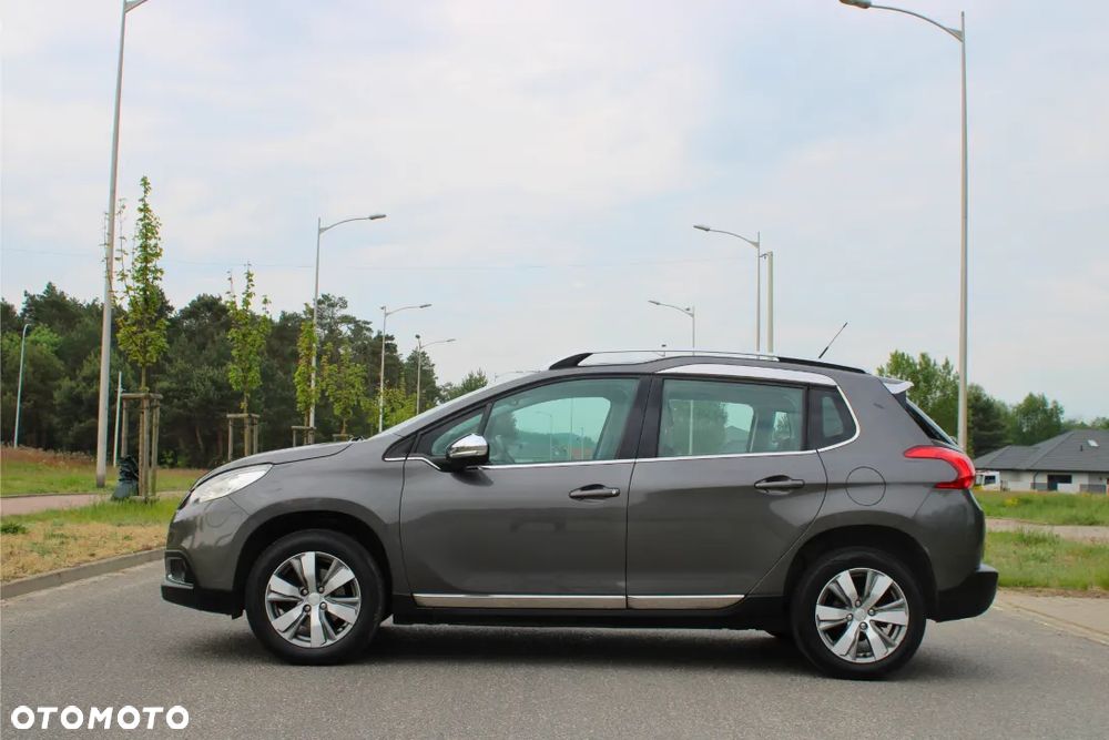 Peugeot 2008 1.6 e-HDi Allure S&S - 7