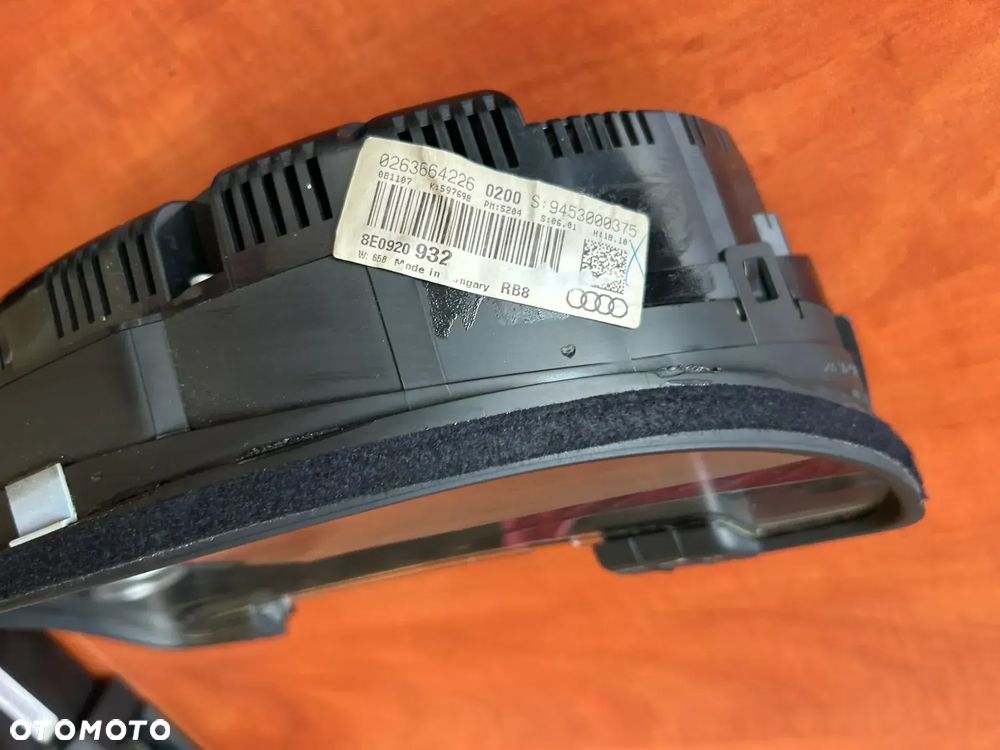 AUDI A4 B7 2.0 TDI LICZNIK 0263664226 8E0920932 - 5