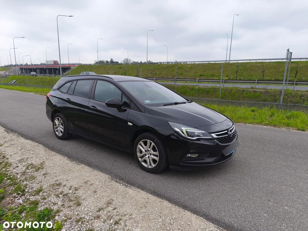 Opel Astra 1.6 CDTI Dynamic - 4