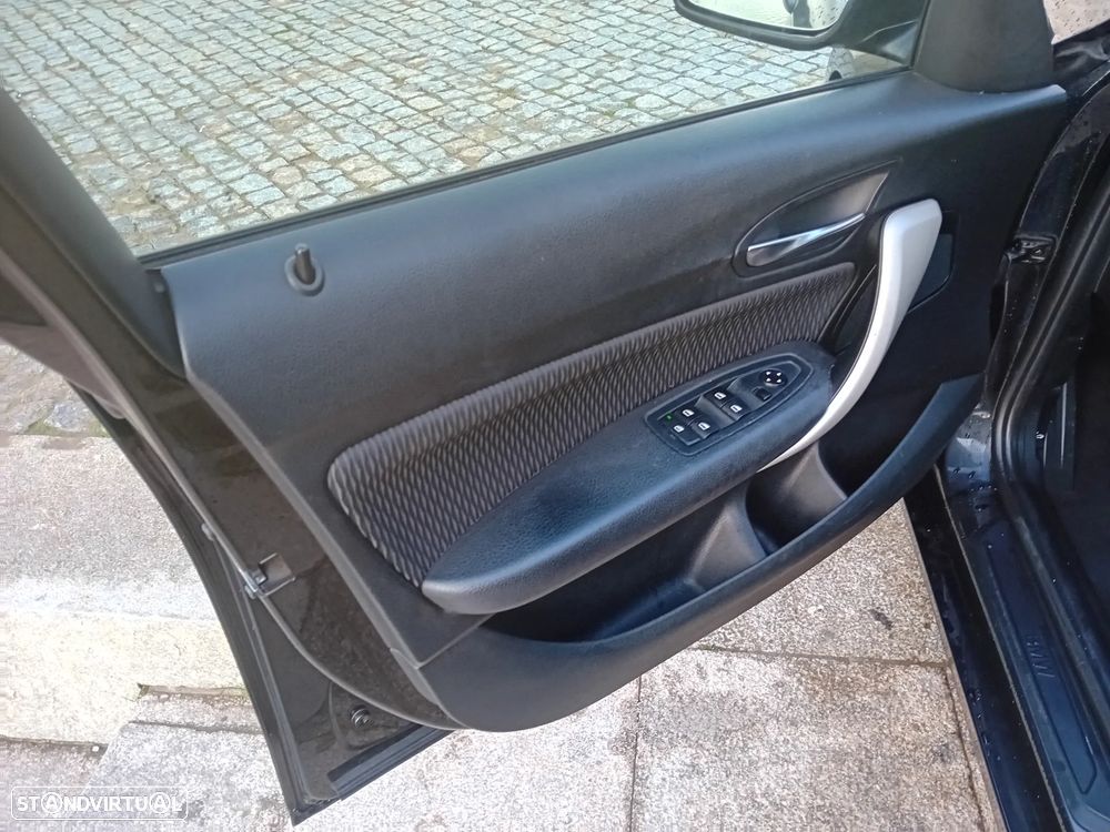 BMW 116 d EDynamics Line Urban - 17