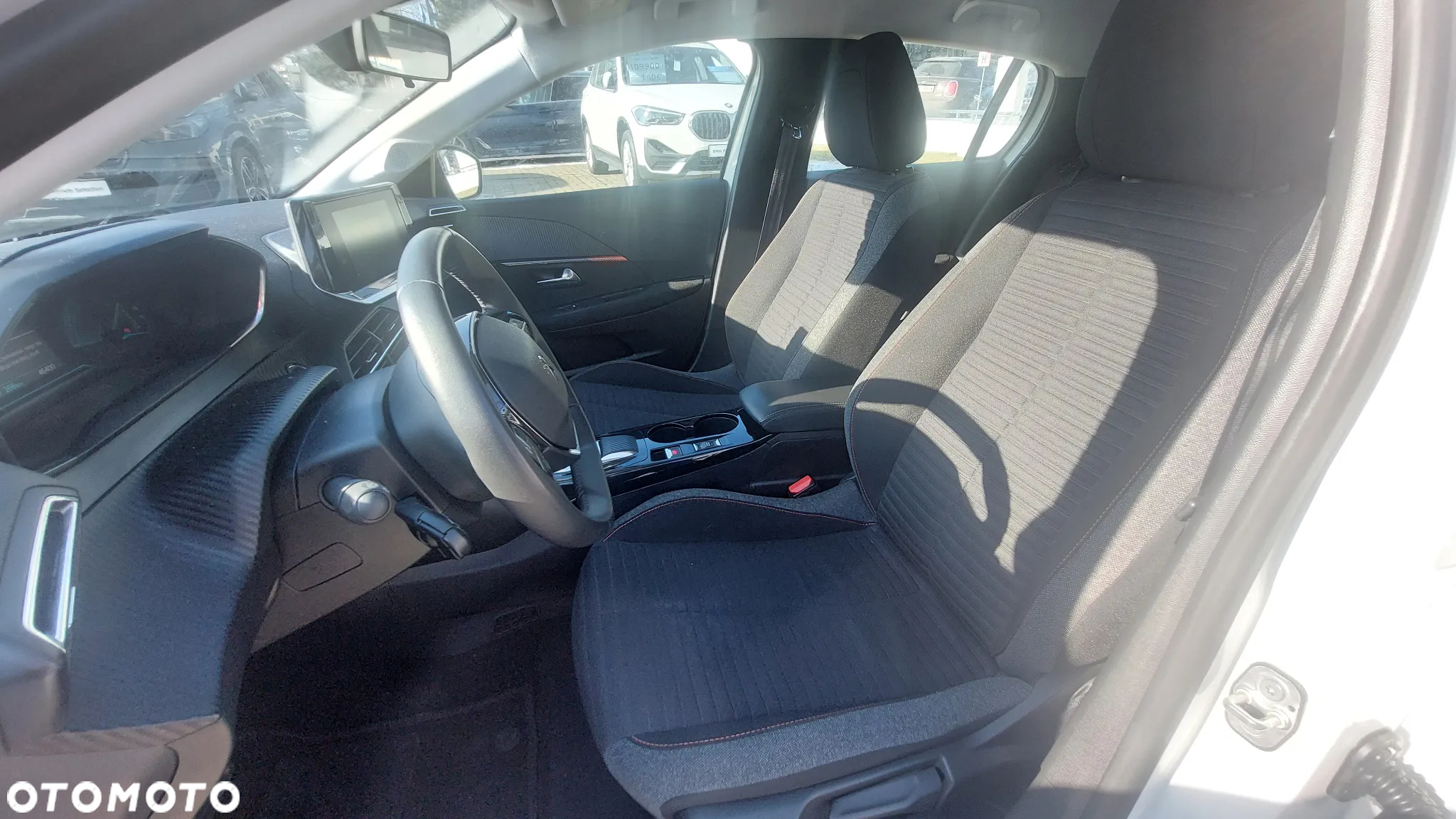 Peugeot 208 e-208 Active - 10