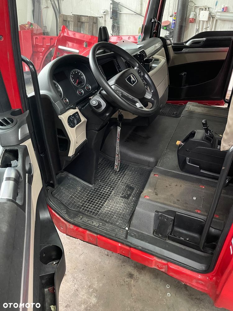 MAN TGX XXL EURO 6 2018 rok KABINA AUTOMAT - 7