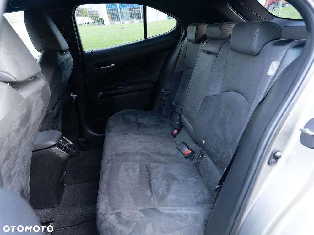 Lexus UX ver-250h-gpf-prestige-2wd - 19