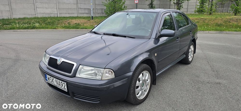 Skoda Octavia 1.6 Active - 9