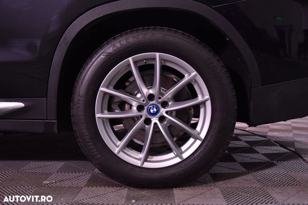 BMW X3 xDrive30e AT PHEV - 14