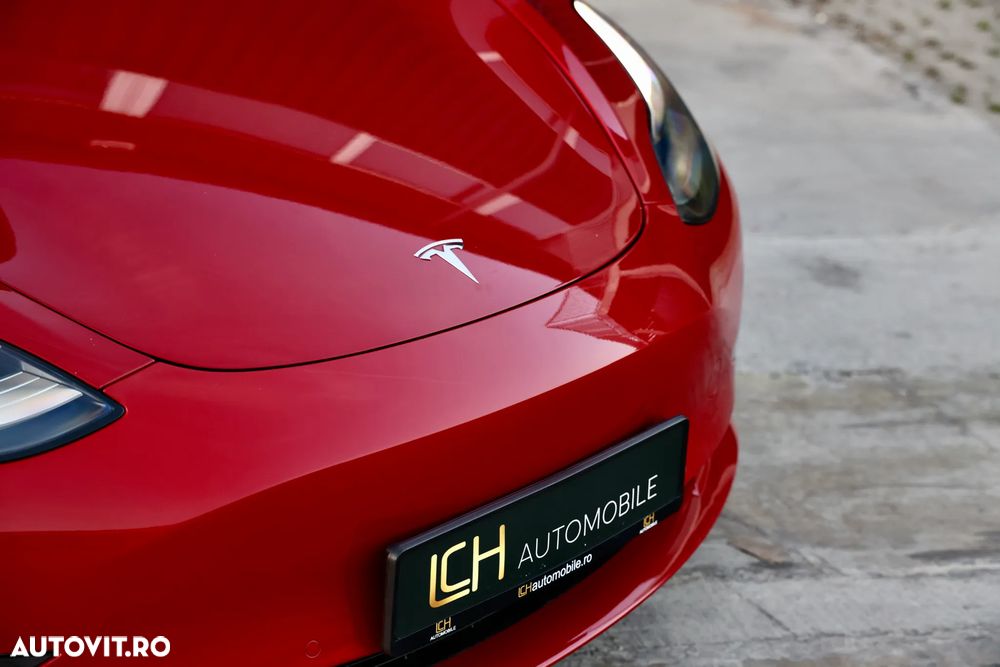 Tesla Model 3 - 24