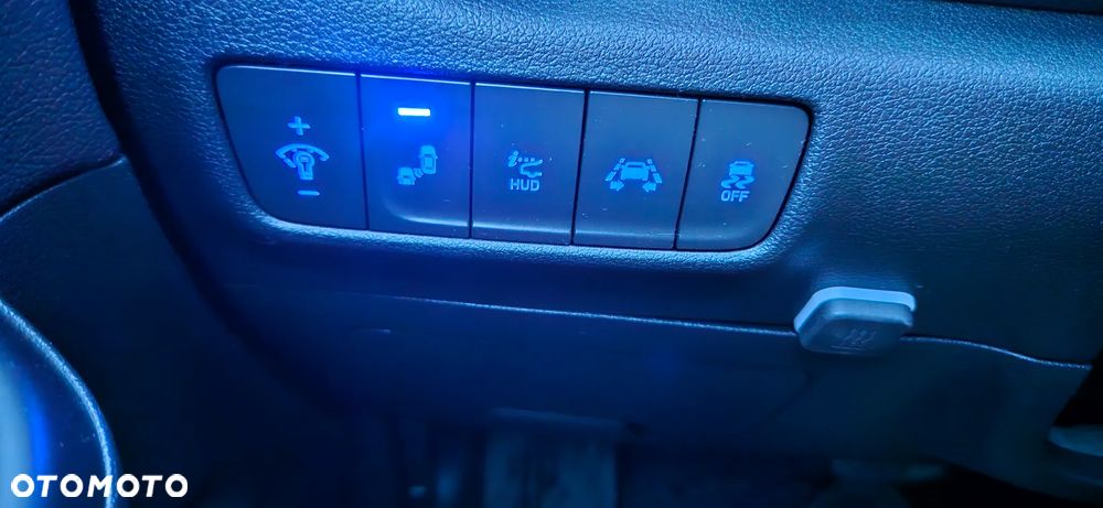 Hyundai Kona 1.6 T-GDI DCT 4WD Iron Man Edition - 36