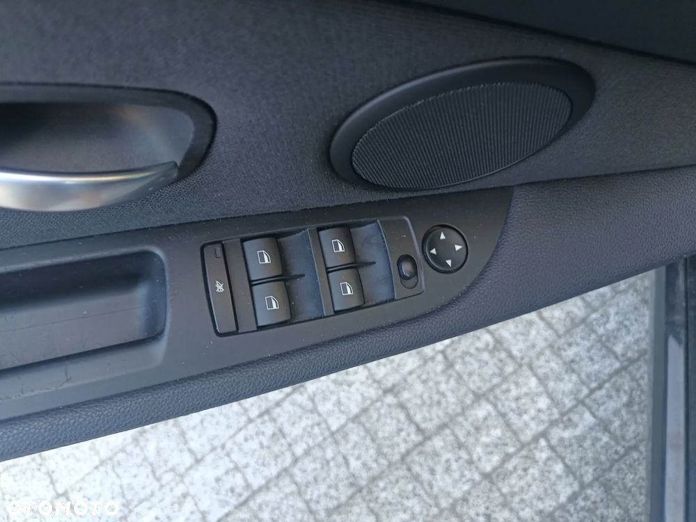 BMW Seria 5 520i Edition Sport - 15