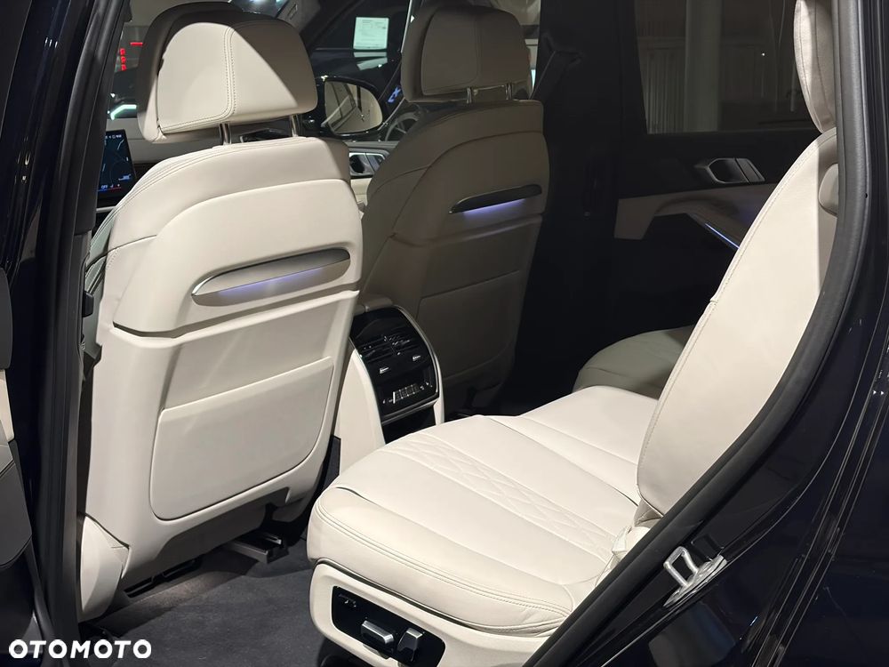 BMW X7 xDrive40d mHEV M Sport sport - 22