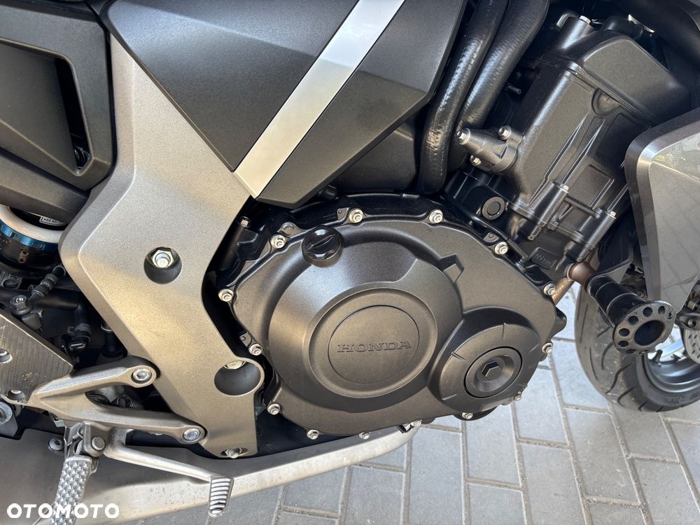 Honda CB - 16