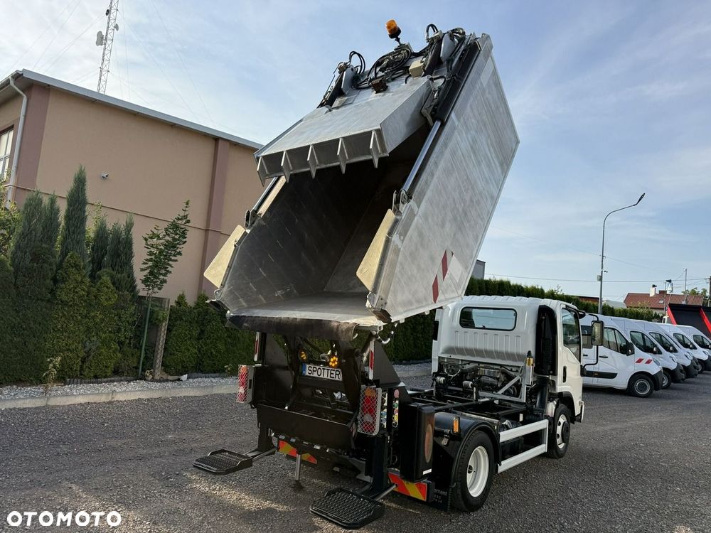Isuzu P75 - 19