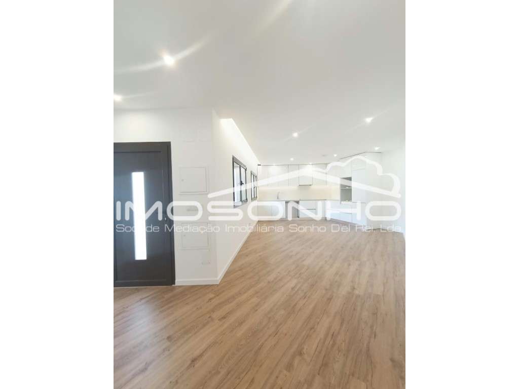 Moradia T2 Nova com Conforto, Modernidade e Eficiência - Grande imagem: 3/11