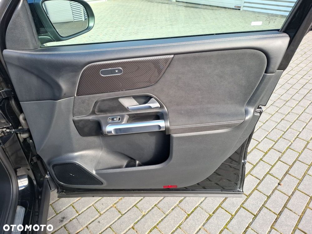 Mercedes-Benz GLB 200 AMG Line 7G-DCT - 18