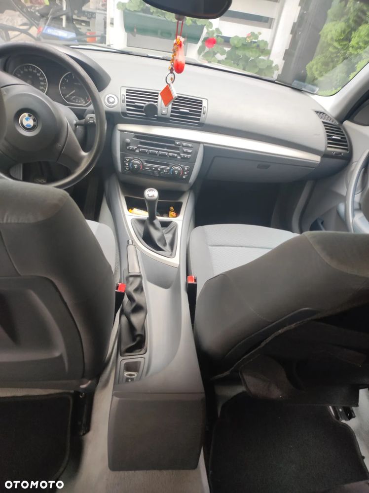 BMW Seria 1 116i - 10