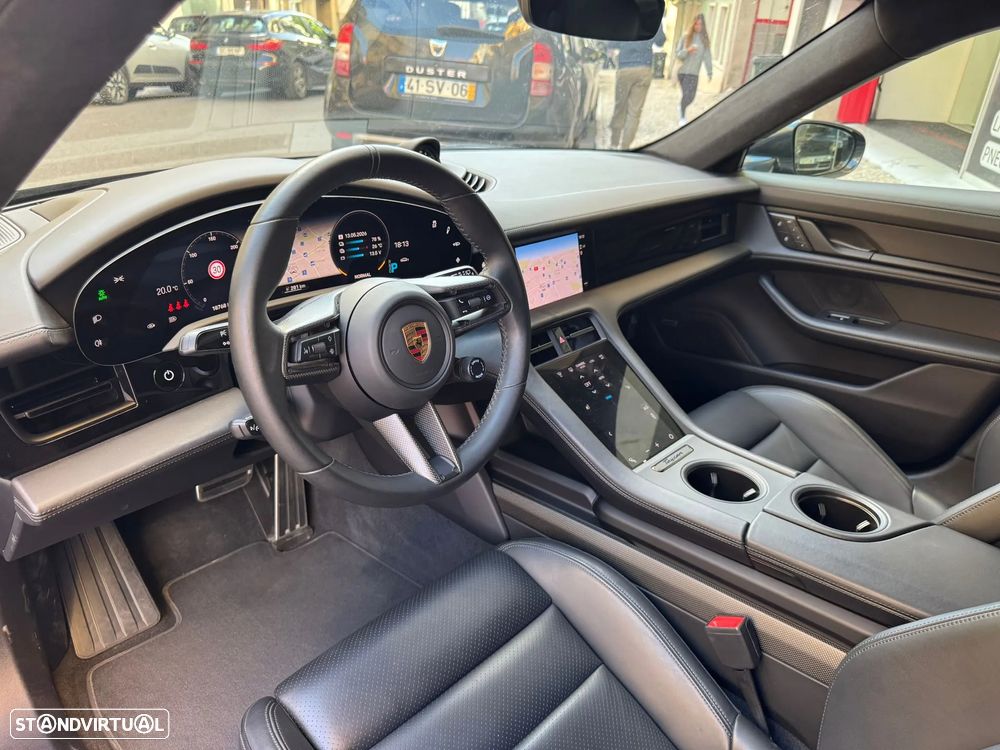 Porsche Taycan Sport Turismo GTS - 3