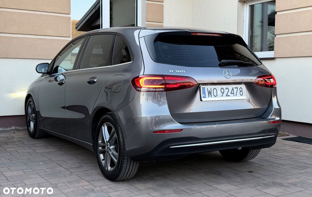 Mercedes-Benz Klasa B 180 7G-DCT Progressive - 26