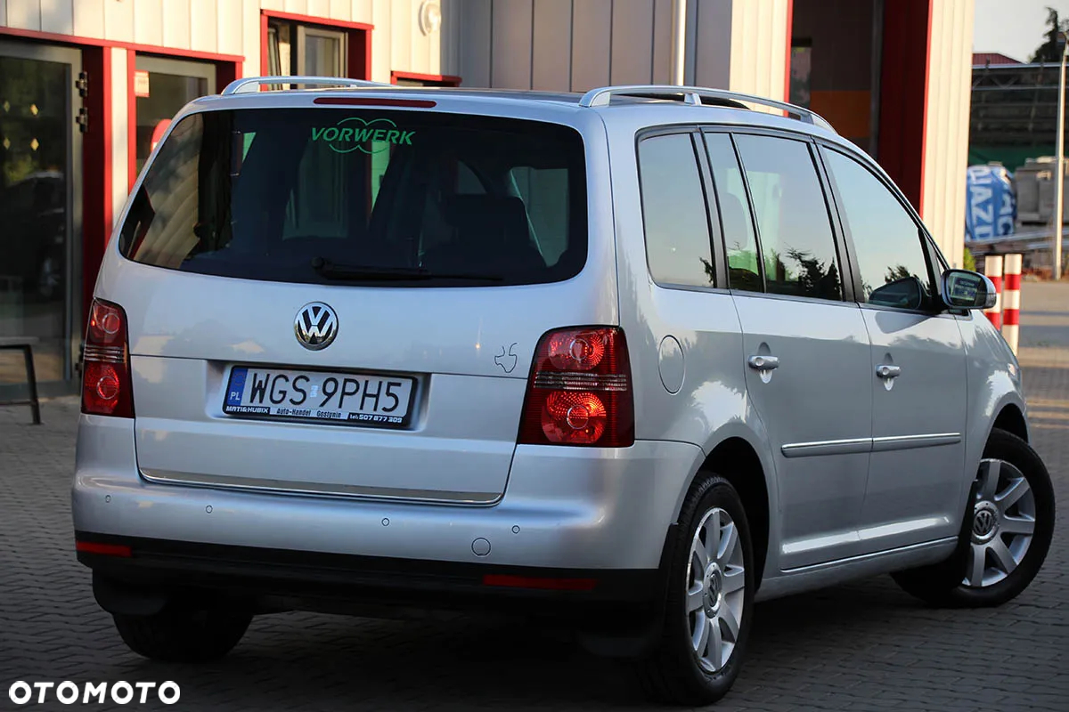 Volkswagen Touran 1.4 TSI DSG Highline - 4