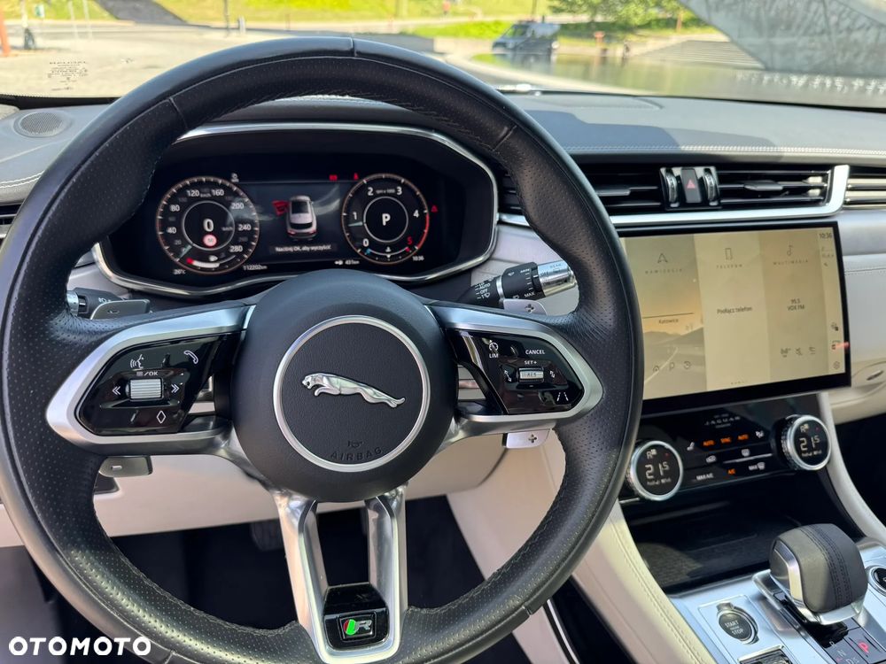 Jaguar F-Pace D200 AWD R-Dynamic HSE - 15