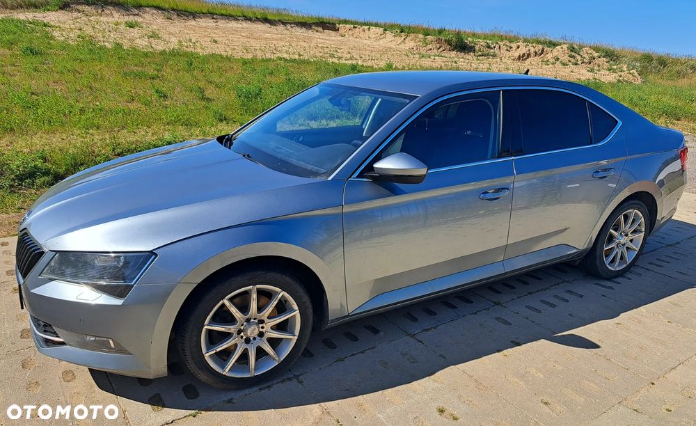 Skoda Superb 2.0 TDI Ambition - 1