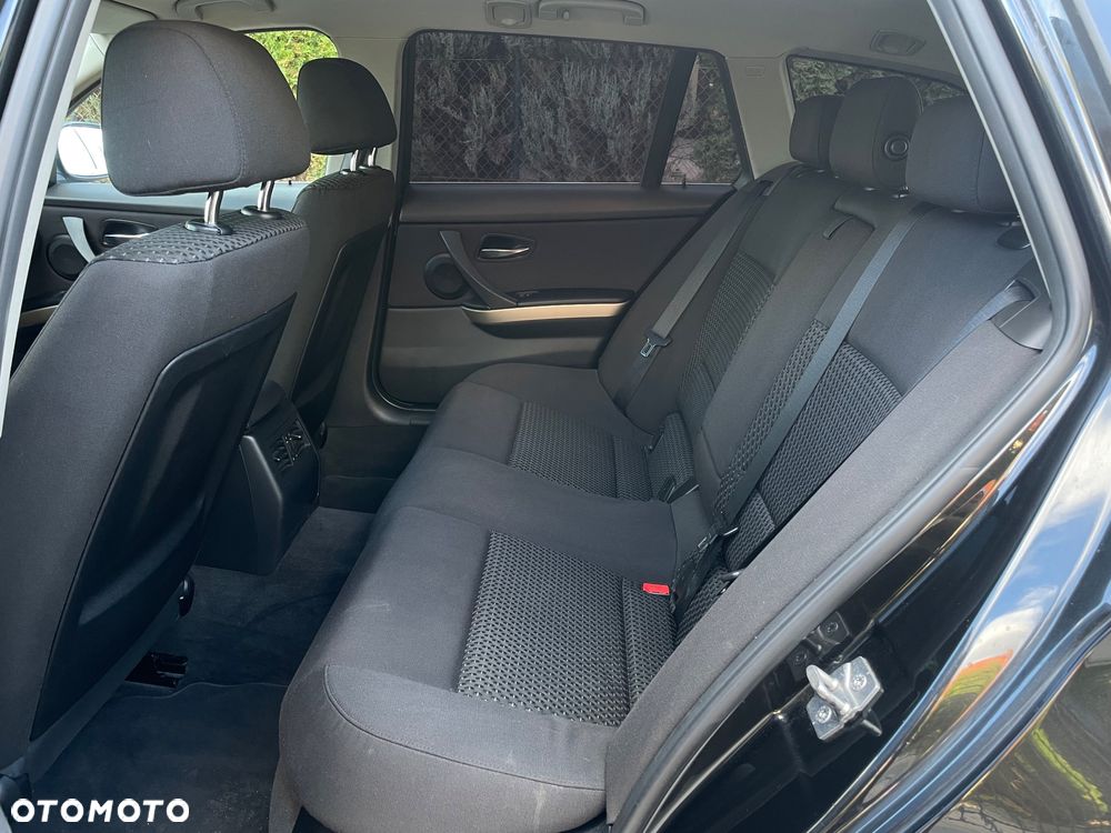 BMW Seria 3 320d - 9