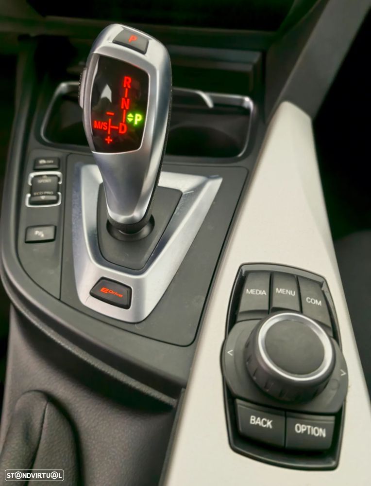 BMW 330 e iPerformance Advantage - 11