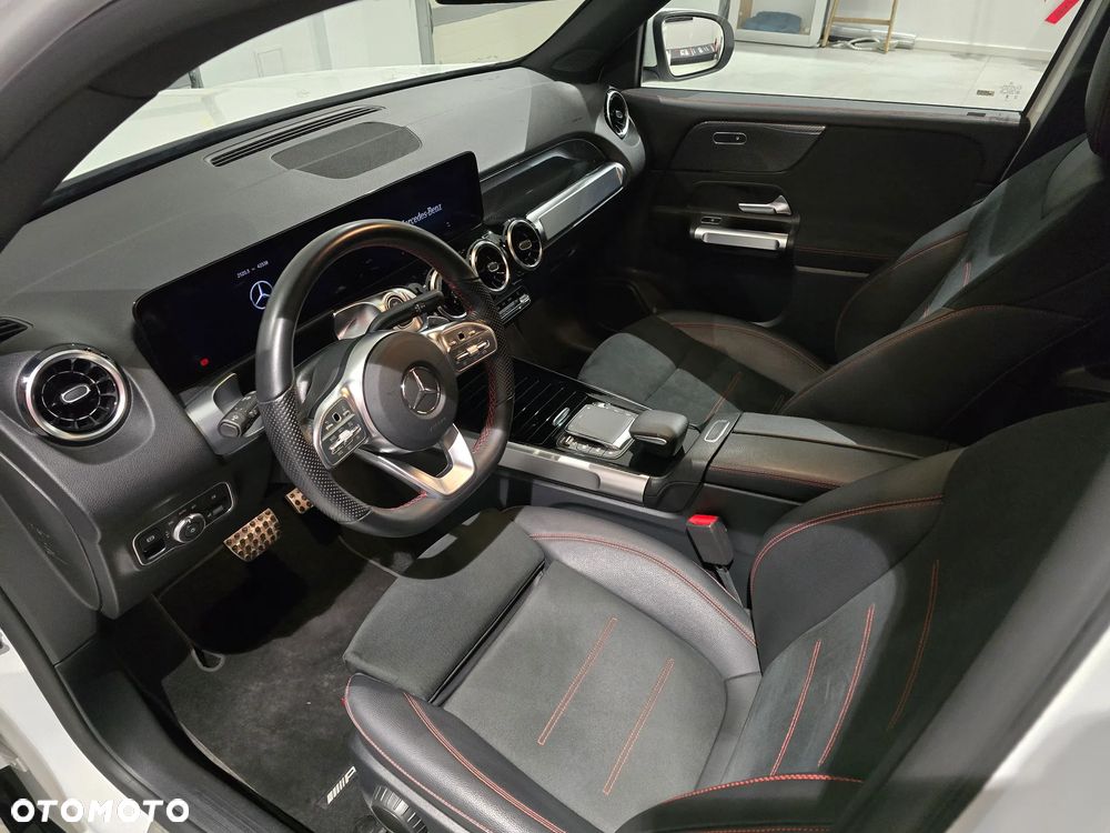 Mercedes-Benz GLB 200 4Matic 8G-DCT AMG Line - 13