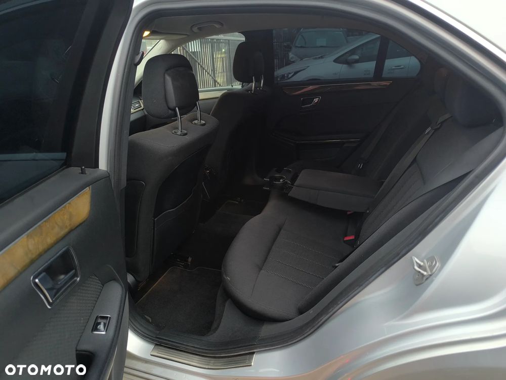 Mercedes-Benz Klasa E 220 CDI Automatik Elegance BusinessEDITION - 11