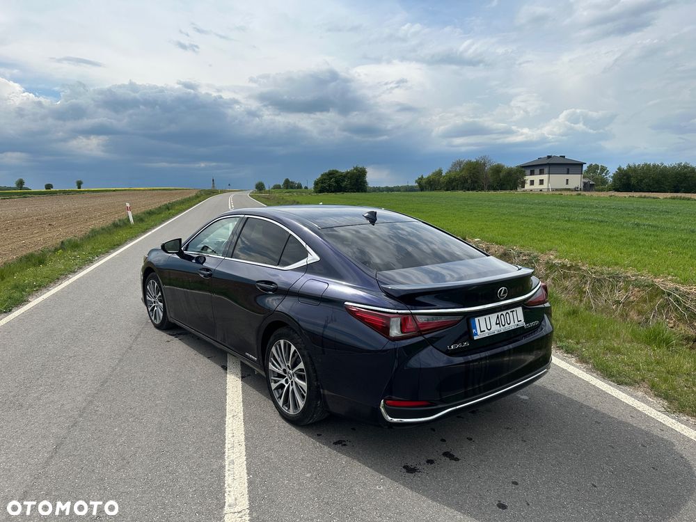 Lexus ES 300h Business Edition + - 3