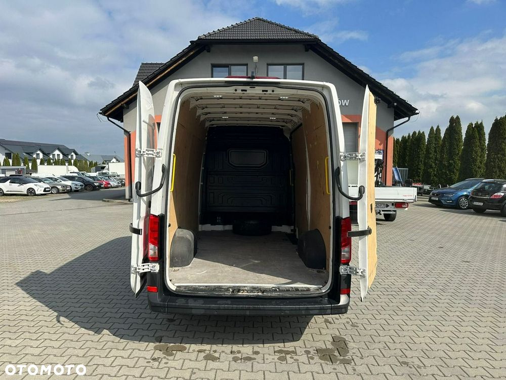 Volkswagen Crafter - 11