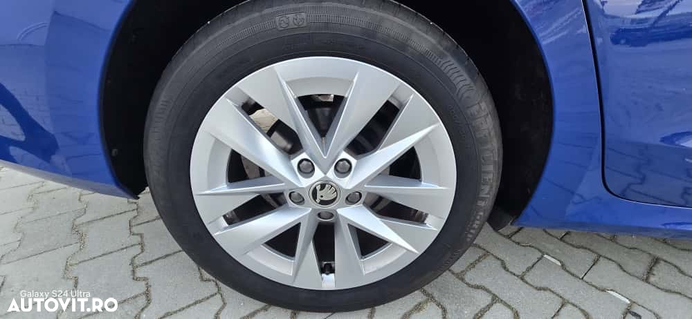 Skoda Octavia 2.0 TDI DSG Style - 26