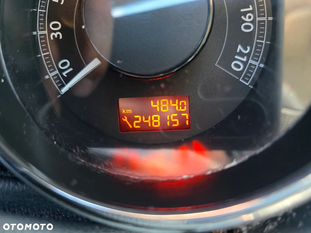 Peugeot 3008 2.0 HDi HYbrid4 - 13