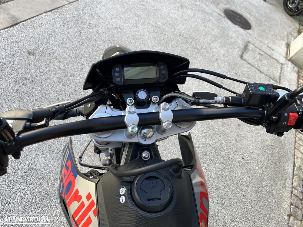 Aprilia 125 SX - PREÇO CHAVE NA MÃO !! - DESDE 60 EUR / MÊS !! - 12