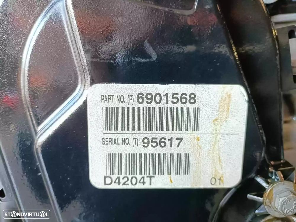 MOTOR COMPLETO VOLVO C30 2007 -D4204T - 1